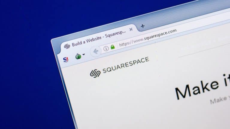 image showing the apple logo - for header image of squarespace affiliate program post on bloggingtips.com